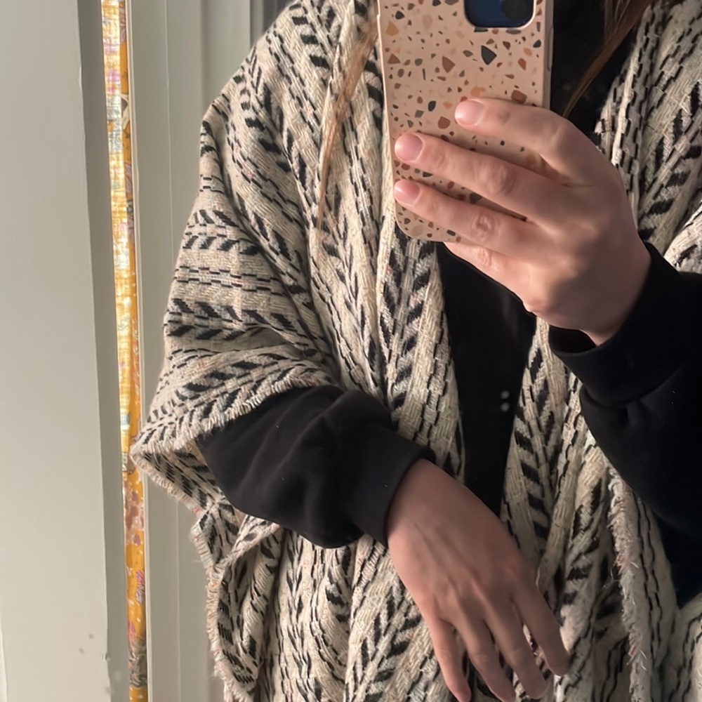 Anthropologie Poncho to keep warm